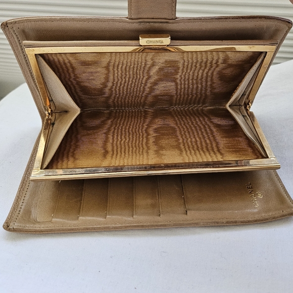 VGUC Chanel Caviar Leather Kisslock Beige Wallet Vintage - Picture 8 of 17